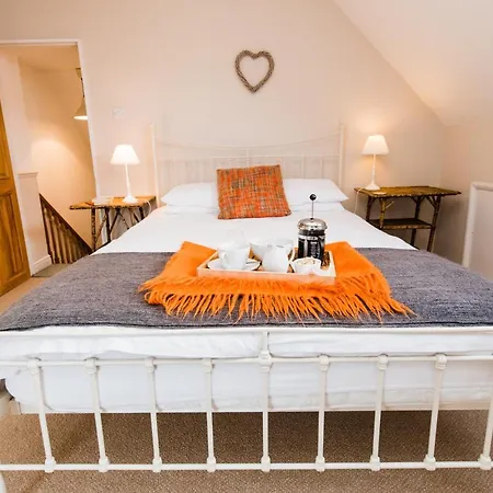 Farm stay Dale Farm Holidays