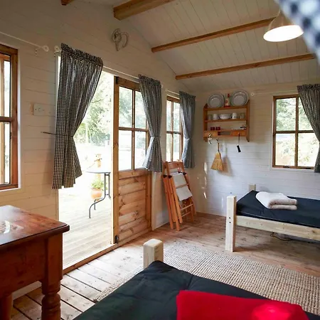 Dale Farm Holidays *