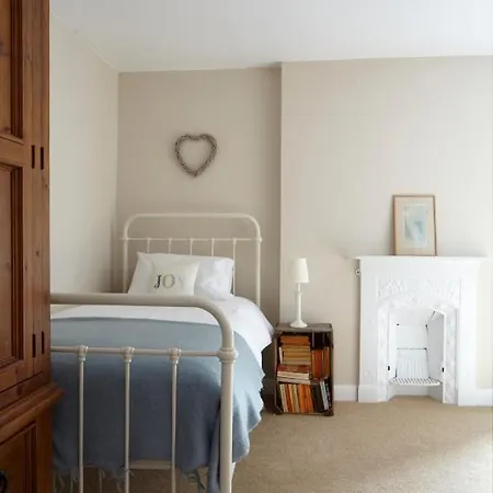 Farm stay Dale Farm Holidays