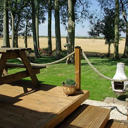 Farm stay Dale Farm Holidays