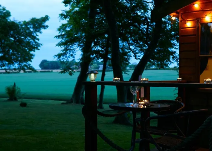 Dale Farm Holidays Farm stay *