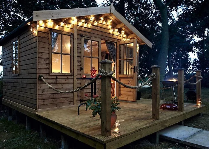 Dale Farm Holidays *