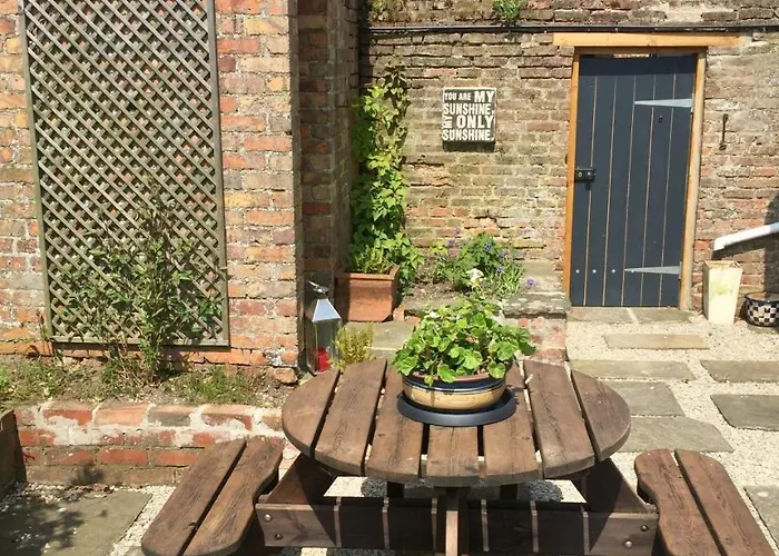 Farm stay Dale Farm Holidays *