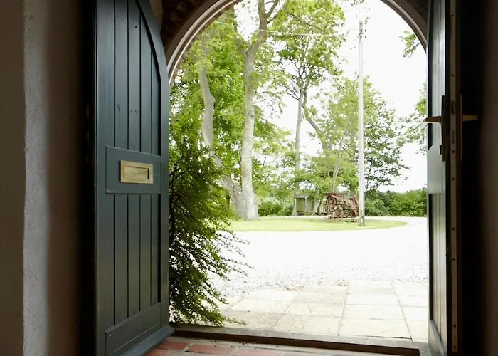 Farm stay Dale Farm Holidays *