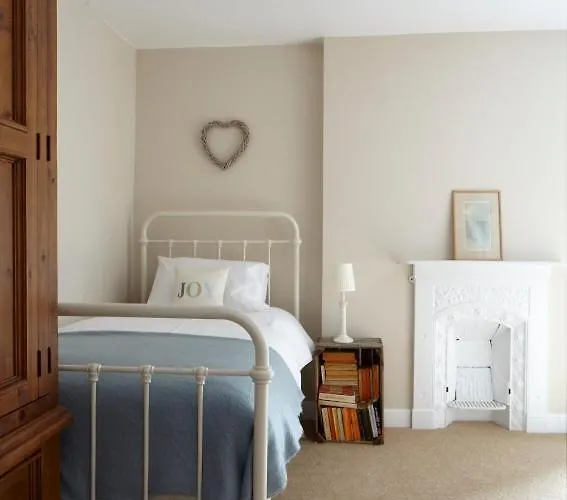 Farm stay Dale Farm Holidays