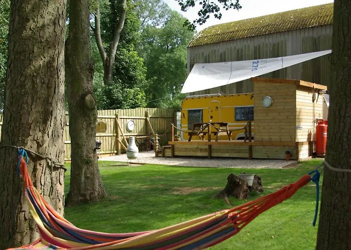 Farm stay Dale Farm Holidays